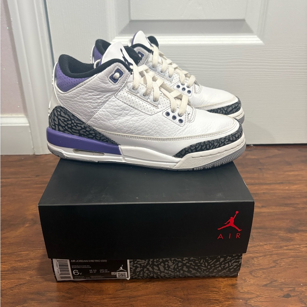 Air Jordan 3 Retro White and Purple Sneakers(Dark Iris Jordan 3)